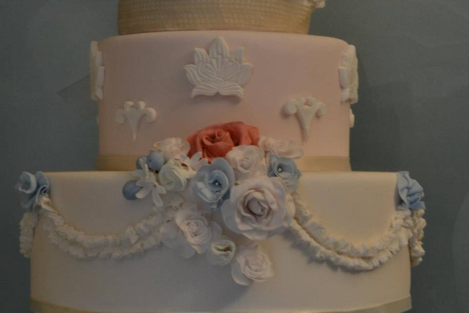 Sweetness Cake Design