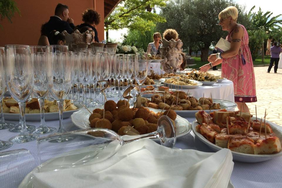 Buffet in piscina