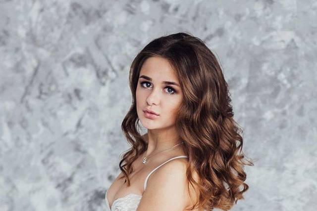 Make up and hair by Aless