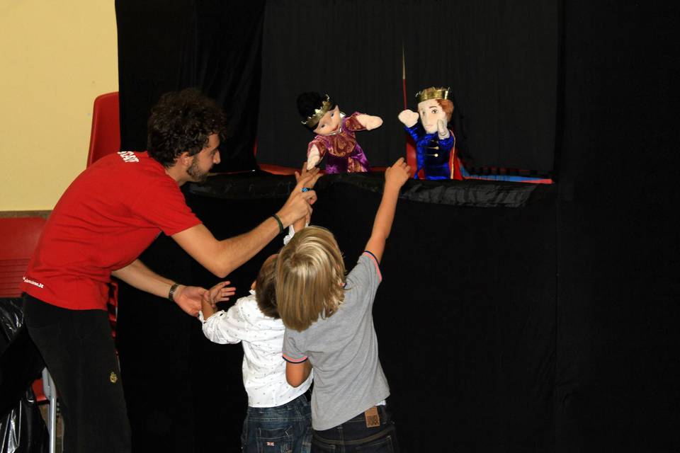 Spettacolo delle marionette