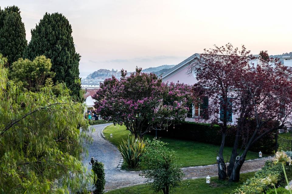 Villa e il suo giardino