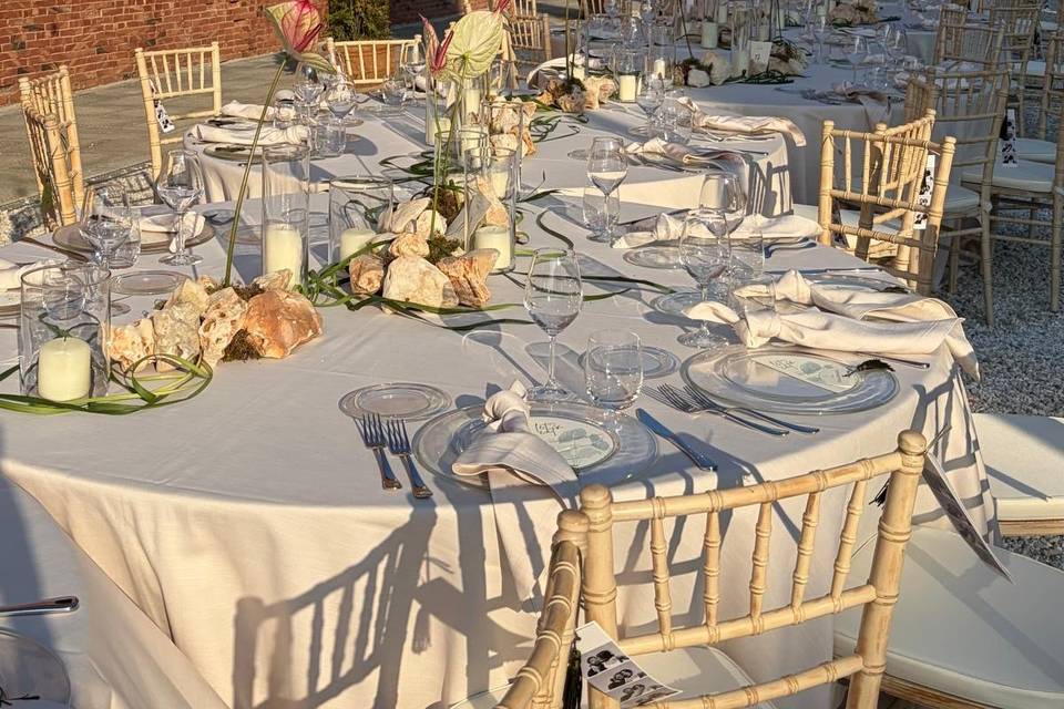 Allestimento tavoli cena