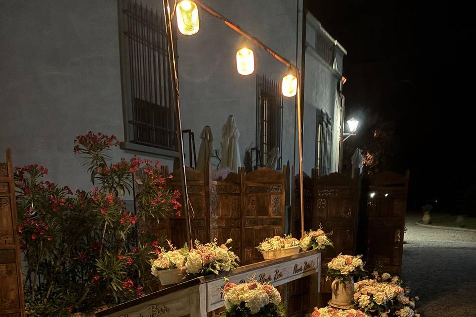 Flower bar