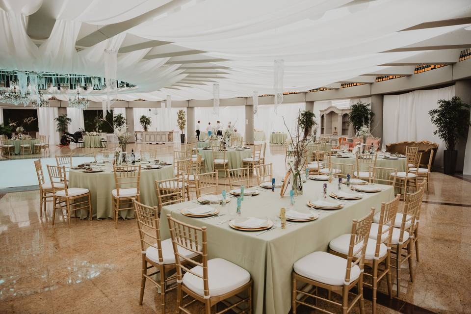 allestimento_tavole_verdi_eleganti