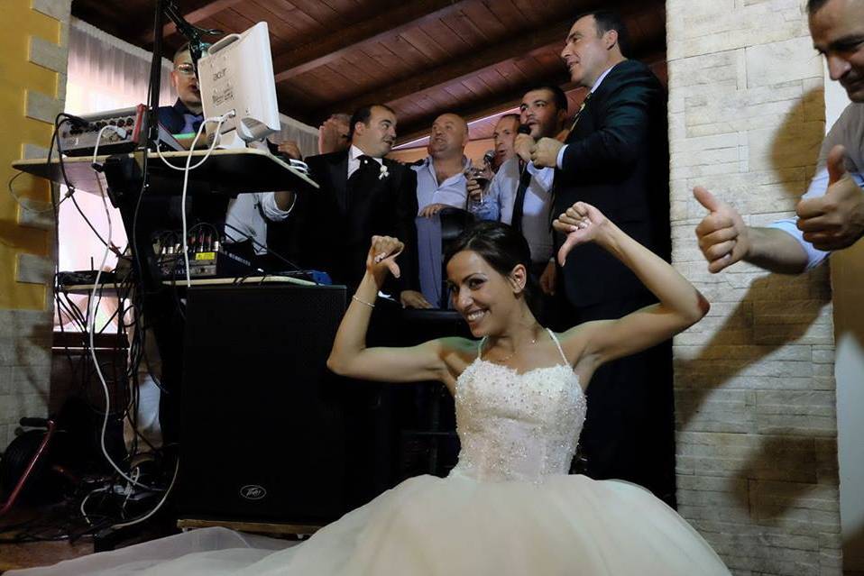 La sposa canta