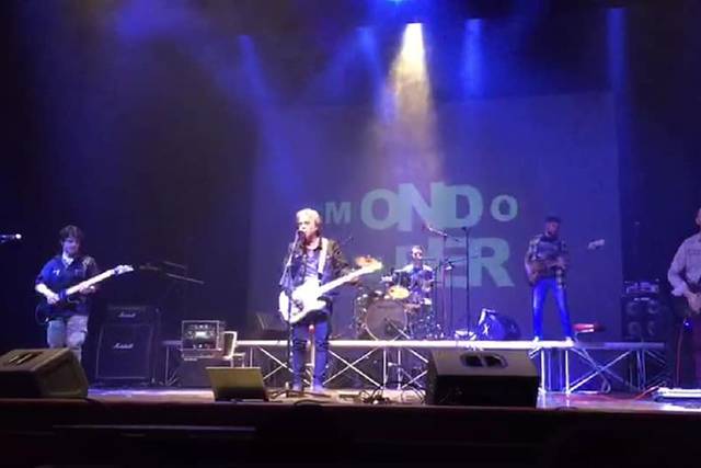 Mondo Super tributo a Luciano Ligabue