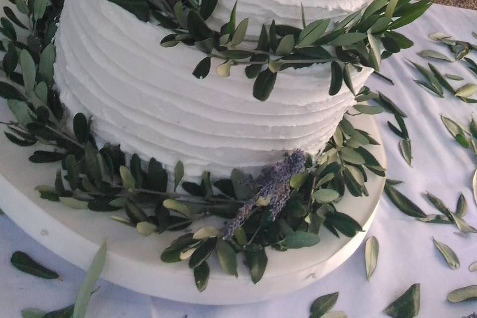 Oliv   and lavandawedding cake