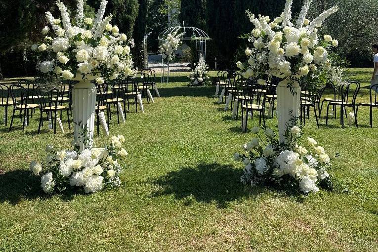 Gazebo e coppe floreali
