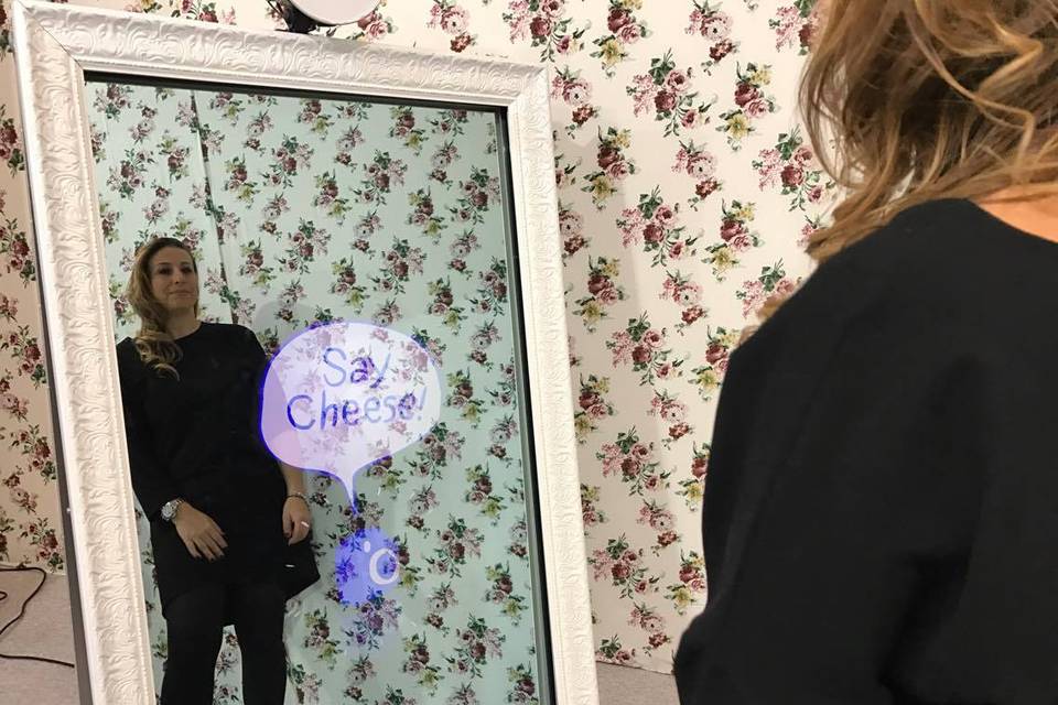 Mirror Me Booth