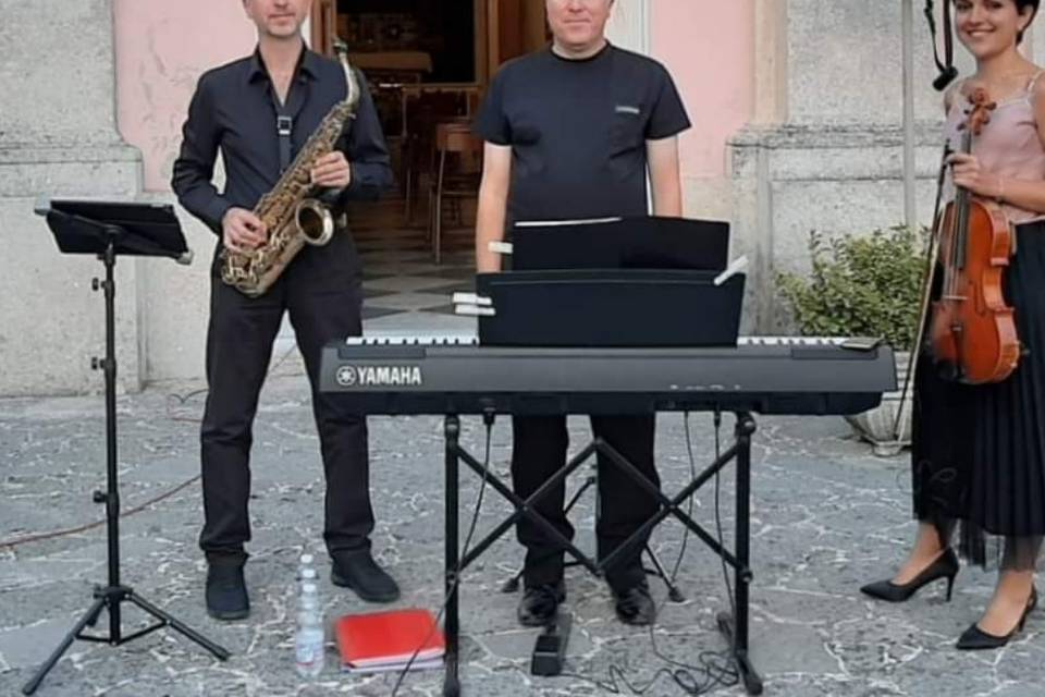 Trio Viola, Sax e Piano digita