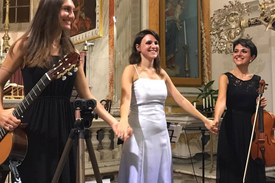 Trio Soprano, Viola e Chitarra