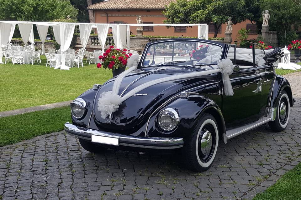 Maggiolino cabrio nero