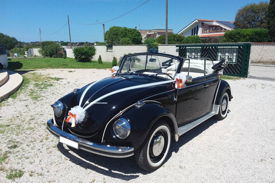 Maggiolino cabrio nero