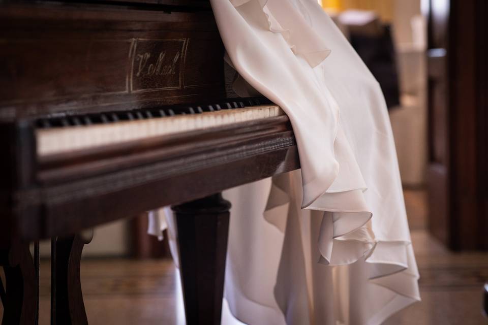 Abito e pianoforte