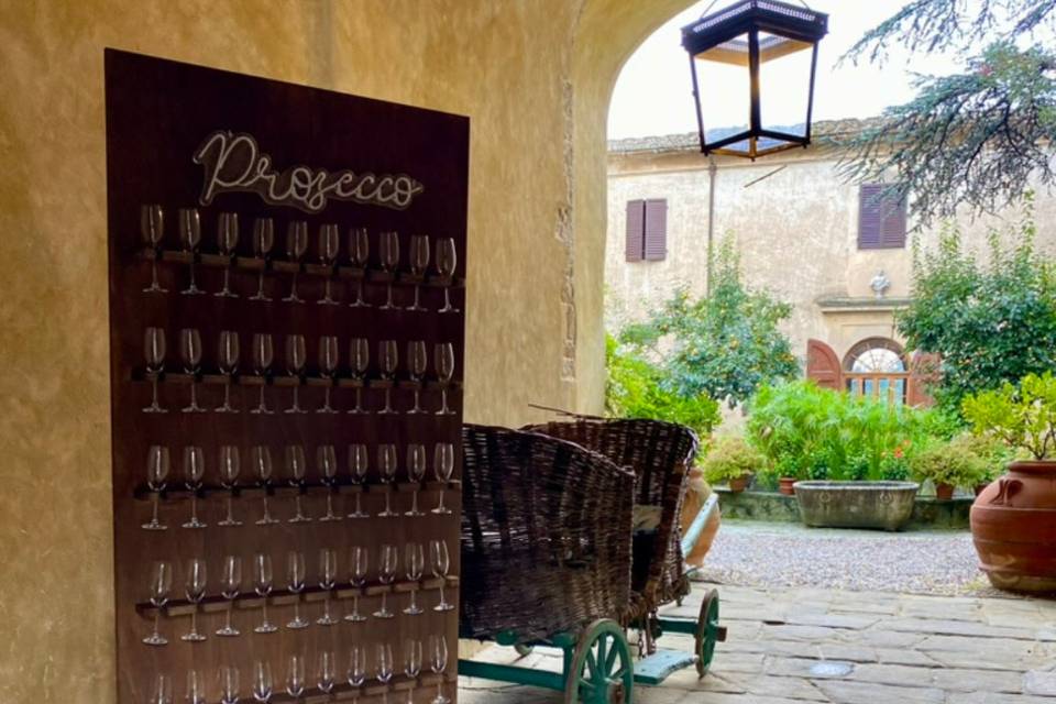 Wall prosecco matrimonio