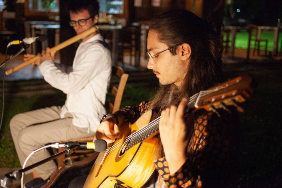 Duo chitarra e flauto indiano