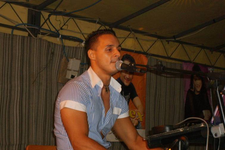 Cristian Musical Showman