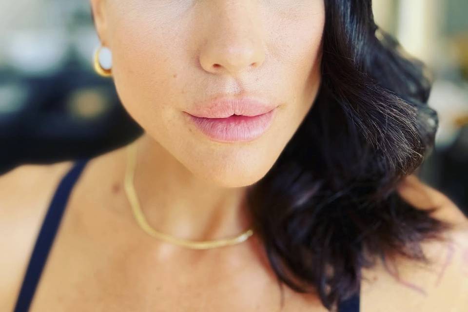 Make up glow e acconciatura