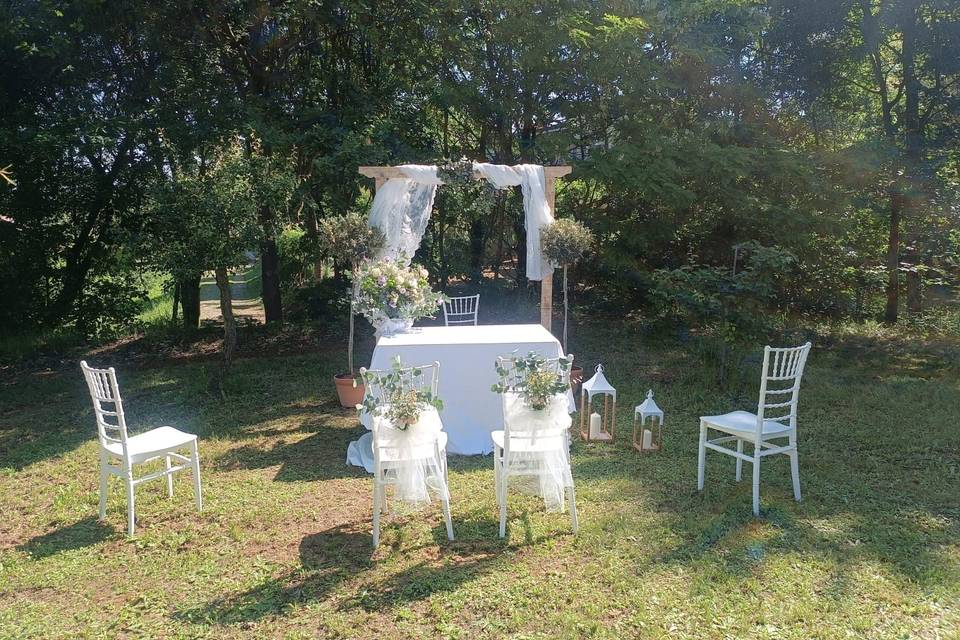 Rito civile nel frutteto