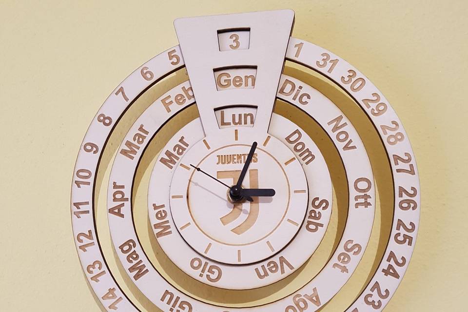 Calendario con orologio