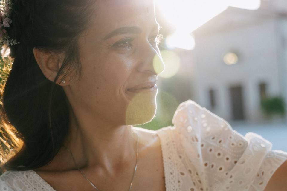 Sposa attraverso sole