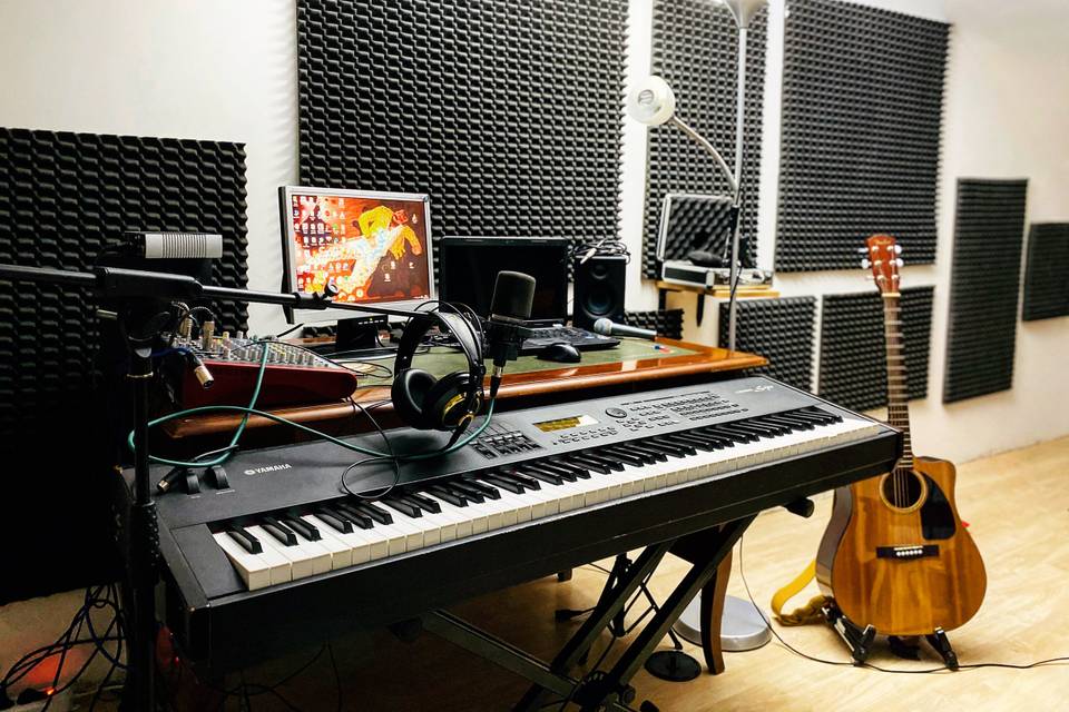 Equipment studio