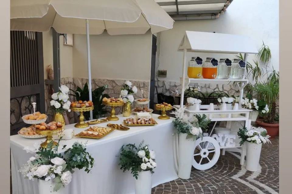Aperitivo tavolo con carretto