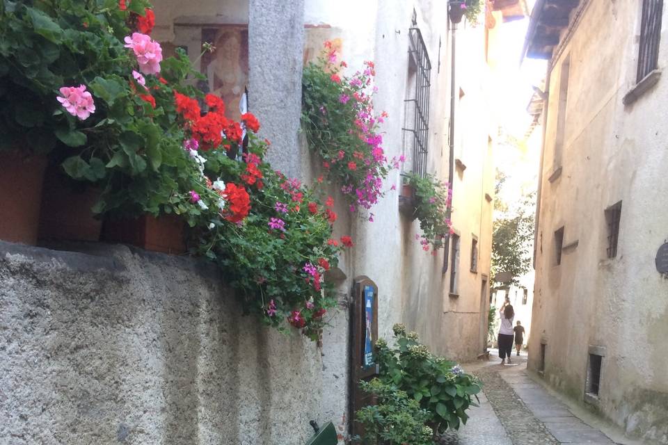 Walking on Isola di San Giulio