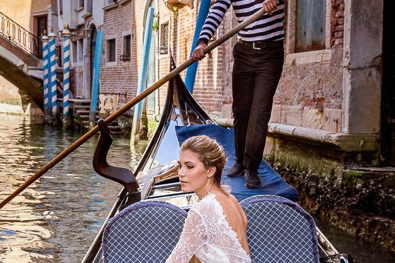 Sposa in gondola