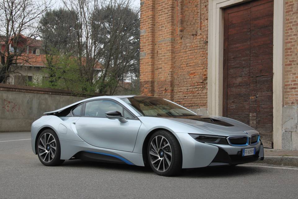 BMW I8