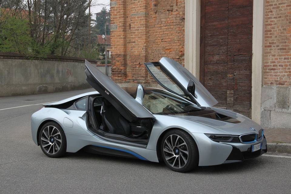 BMW I8