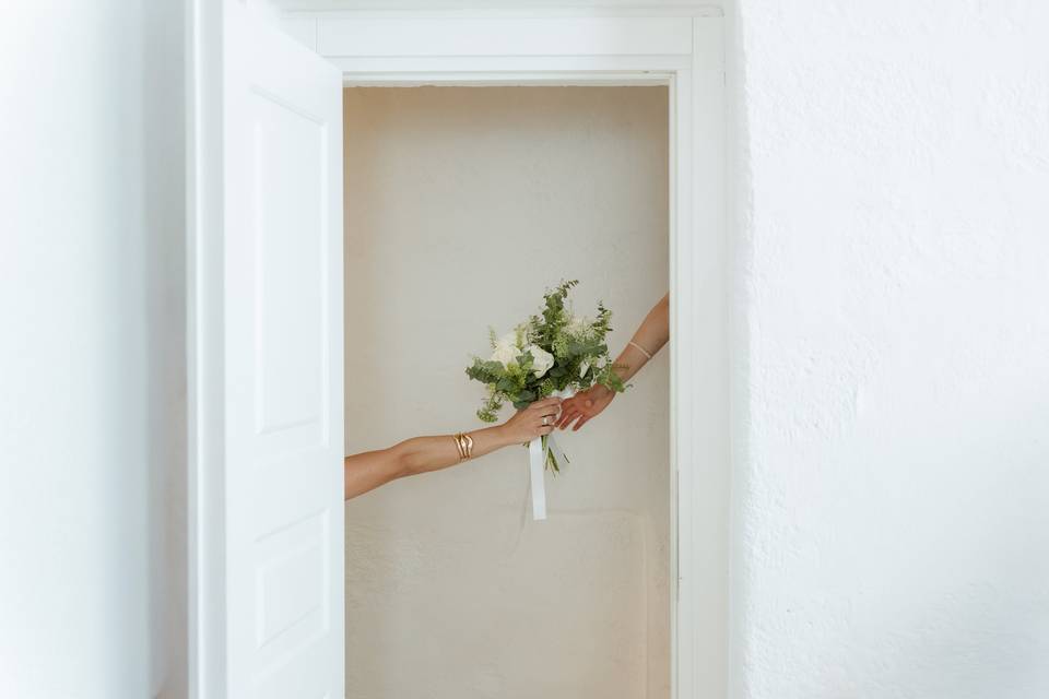 WEDDING MOMENTS