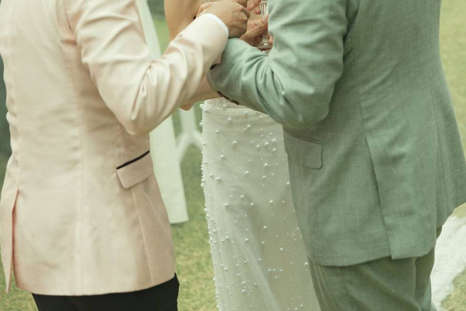 WEDDING MOMENTS