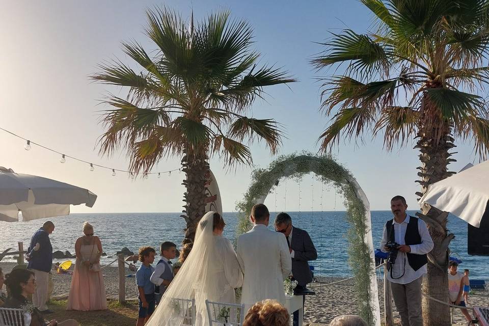 Grotte Beach wedding