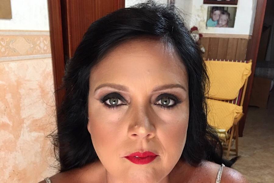 Make Up - Luana Costa