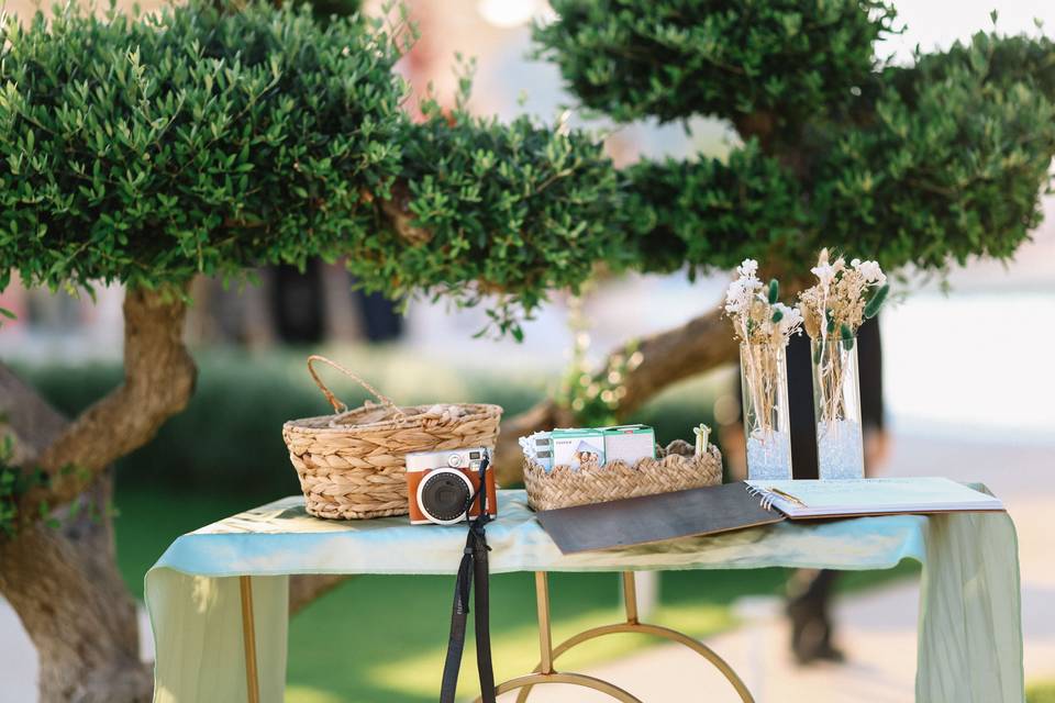 Book table