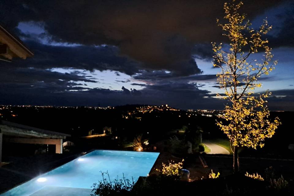 Sera in piscina