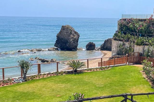 Kayra - Beach & gardens