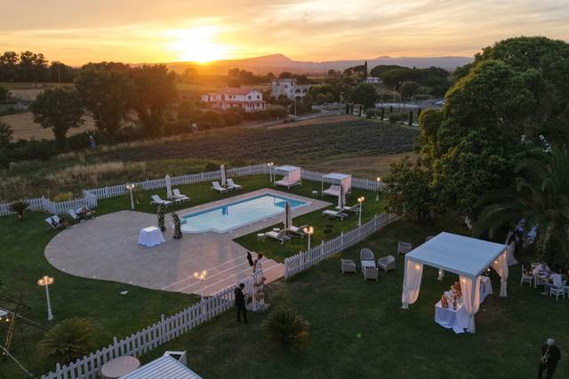 Piscina al tramonto
