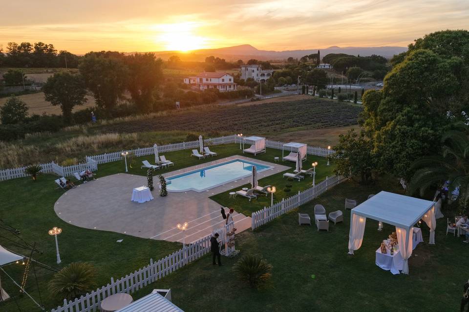 Piscina al tramonto