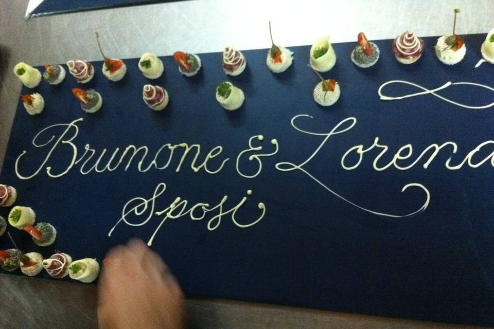 Canapè  e calligrafia