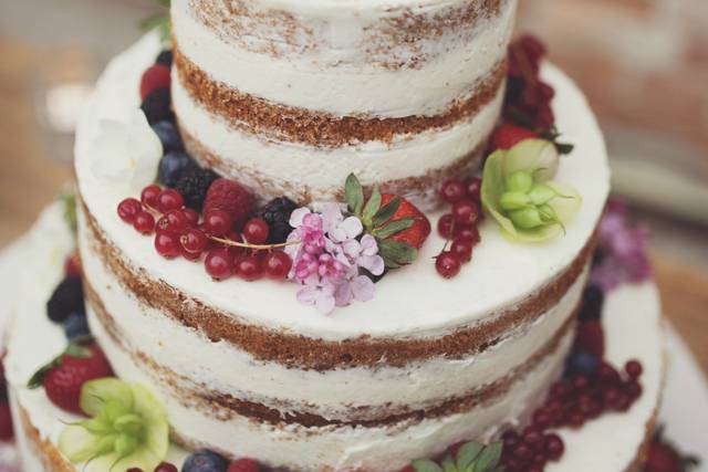 Naked cake