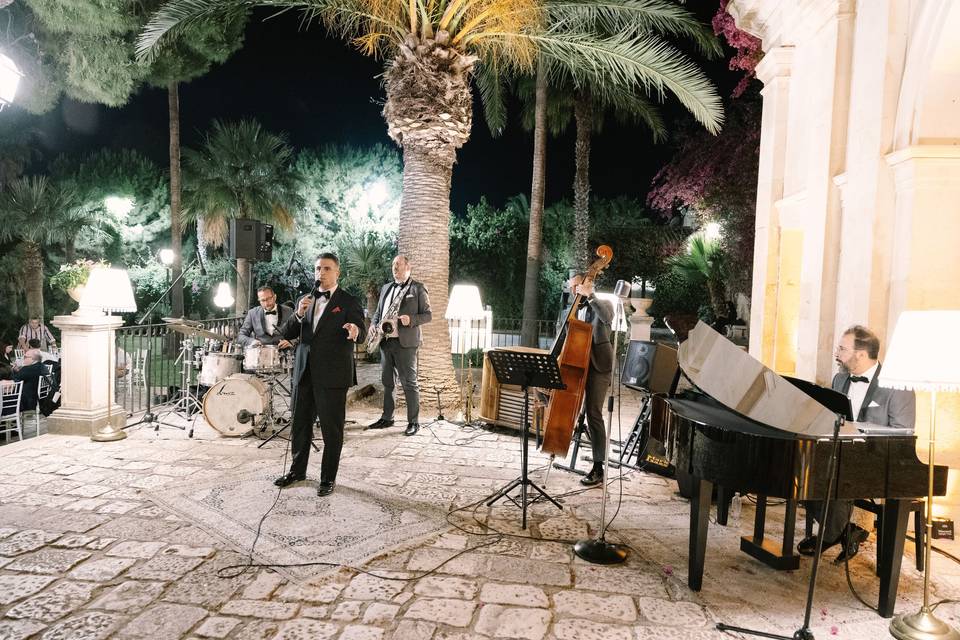 Band_jazz_suono_esterno_notte