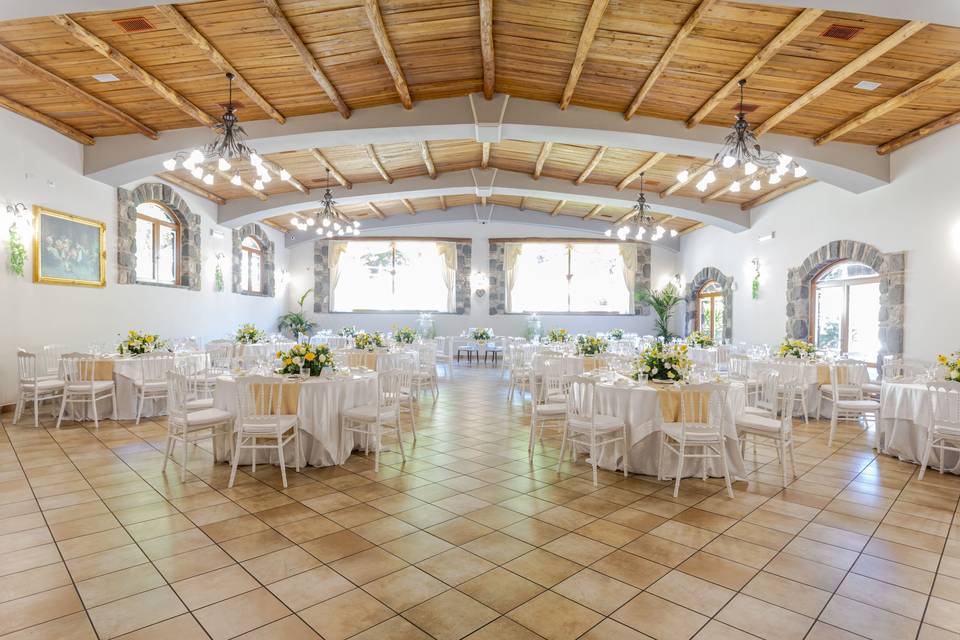 sala_convito_matrimonio_lamelle_legno