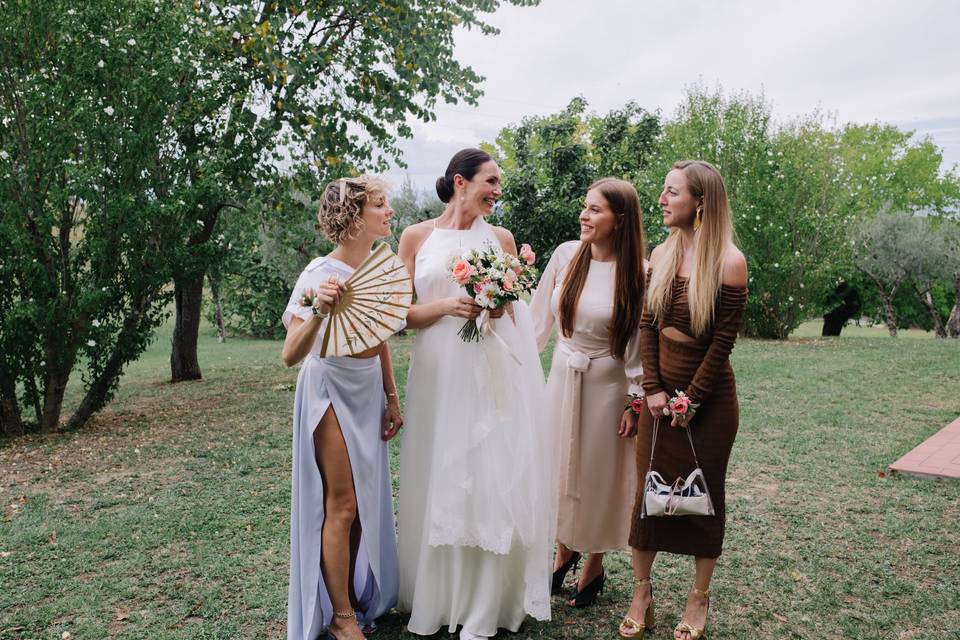 Sposa e damigelle