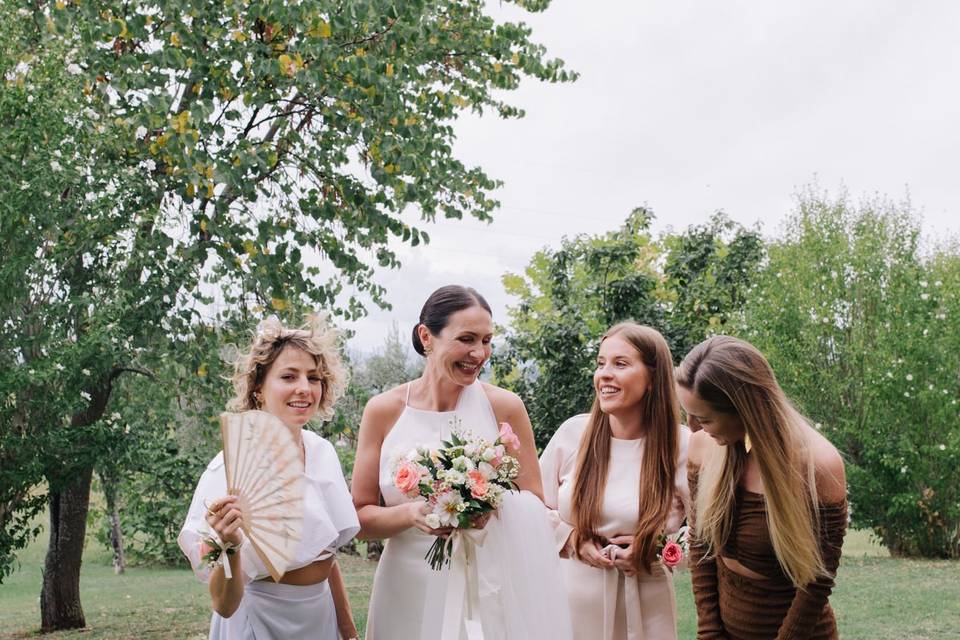 Sposa e damigelle