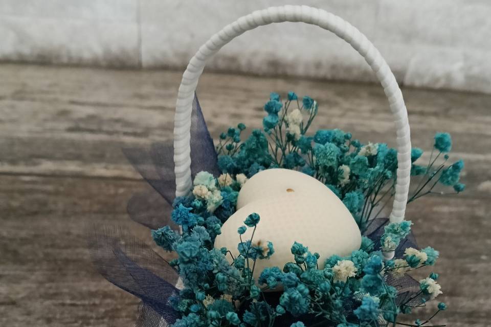 Mini cestini in cera con fiori