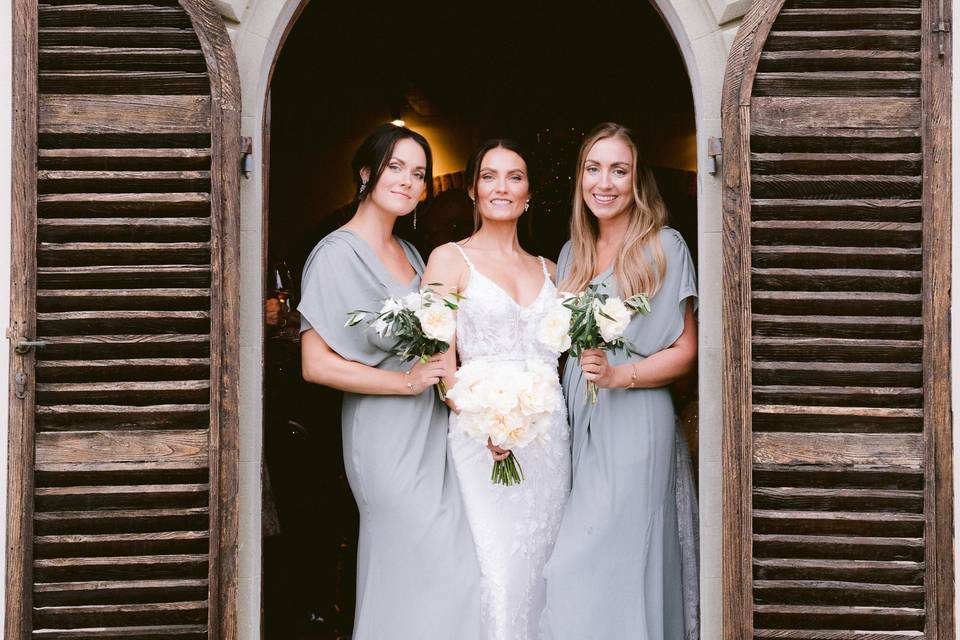 Sposa con damigelle