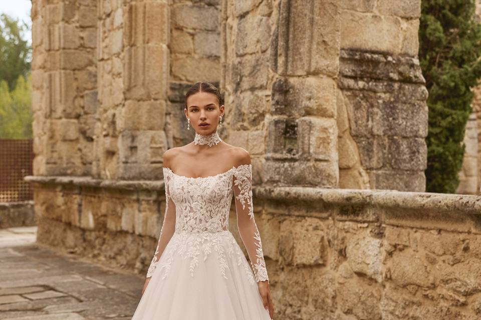 ADRIANA ALIER