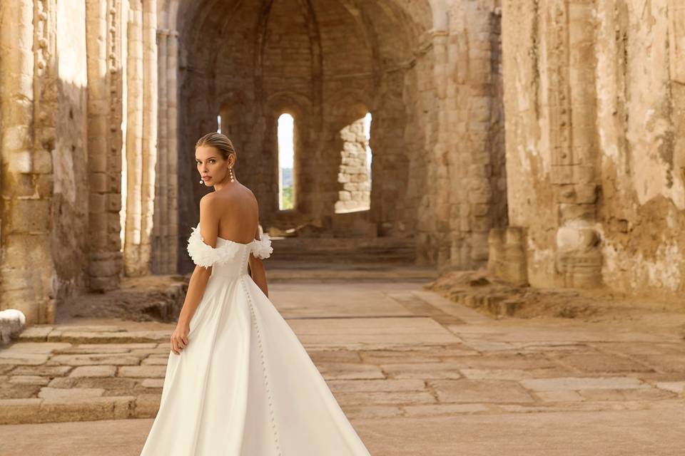 ADRIANA ALIER